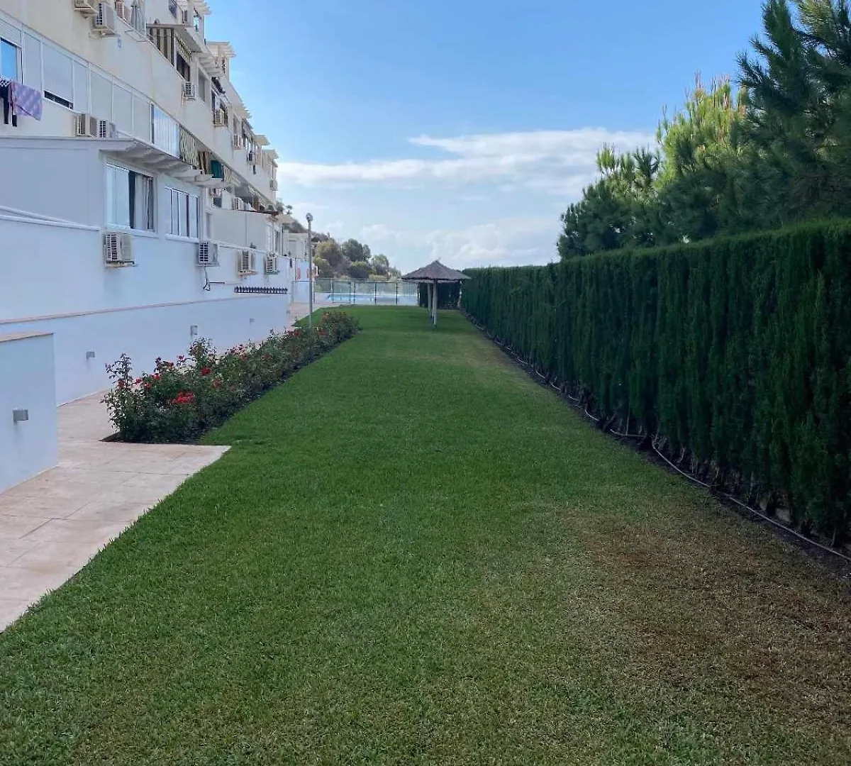 Апартаменты Acogedor Apartamento Con Piscina En Бенальмадена